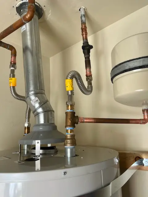 Water heater installation and plumbing repair in Woodley North